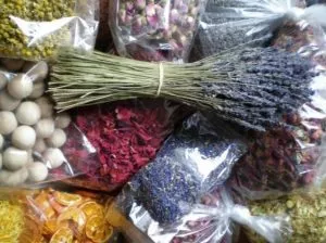 dried flowers for potpourri